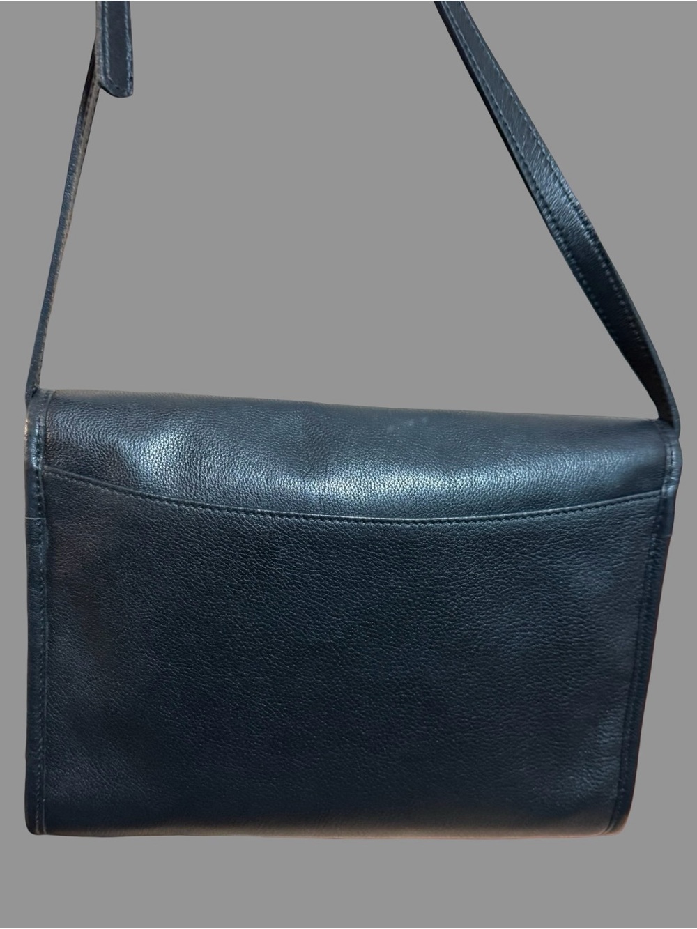 Vintage Longchamp Paris Black Leather Flap Crossbody Bag - Made in France - Picture 8 of 11